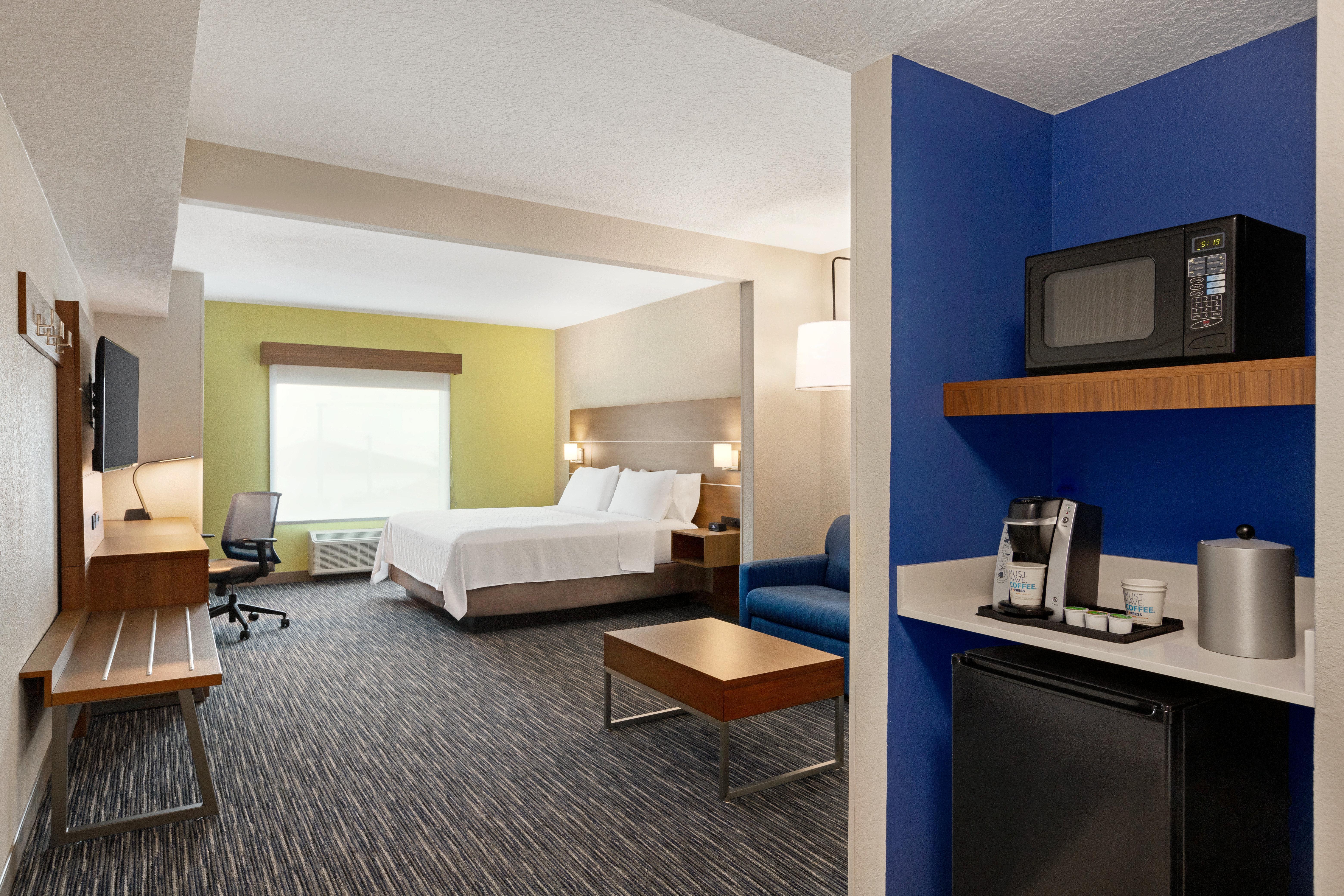 Holiday Inn Express & Suites Pembroke Pines-Sheridan St By Ihg Exterior photo